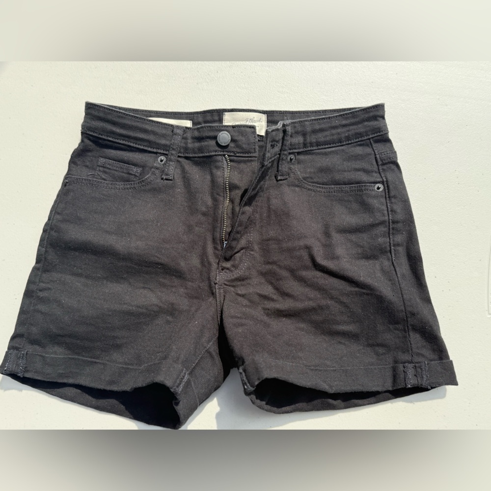 Universal Thread Black Jean Shorts